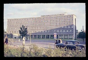 Gedenkbibliothek 17.6.55.