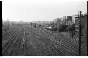 Kleinbildnegativ: Bahngelände, Eylauer Straße, 1964