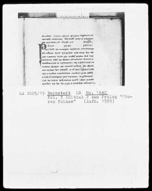 Evangeliar mit Capitulare der Äbtissin Hitda — Initiale P(lures fuisse), Folio 3recto