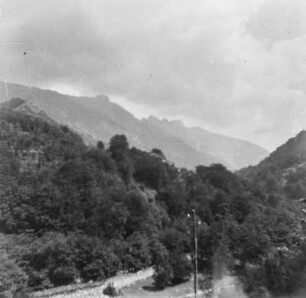 Gebirge : Blick über eine Gebirgslandschaft.