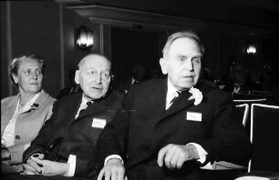 15. Tagung 1965 Physiker: Frau ?, W. Frisch, Otto Hahn