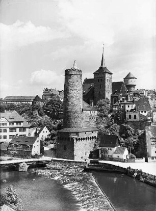 Bautzen. Stadtansicht : Bautzen. Blick über die Spree auf die Stadt mit Alter Wasserkunst und Michaeliskirche