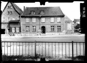 Greifswald, Fischstraße. Wohnhaus. Straßenfront
