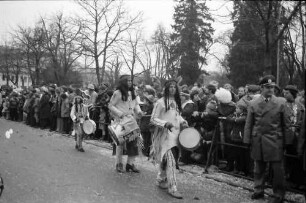 Keine Beschreibung [Umzug, Musikgruppe "Indianer"]