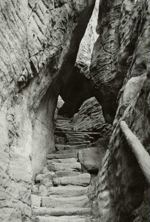 Sächsische Schweiz, Kleiner Bärenstein, Steintreppe im Schneiderloch