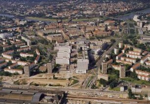 Stadtzentrum zwischen Hauptbahnof, Wiener Straße, Elbe mit Marienbrücke, Augustusbrücke, Carolabrücke und Albertbrücke und Innerer und Äußerer Neustadt
