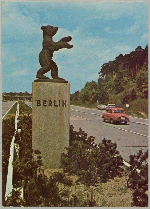 Berlin Autobahn-Einfahrt am Zehlendorfer Kleeblatt, Sintenis-Bär
