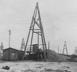 Schlämmbetrieb: 2. Sauger, oben : Technikgeschichte | Technologie | Erdölindustrie | Bohrfelder in Wietze | Deutsche Erdöl AG