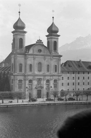 Jesuitenkirche St. Franz Xaver : Front der Jesuitenkirche St. Franz Xaver.