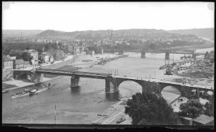 Meißen. Blick zur Elbe mit Brücken und Dampfer "Meißen"