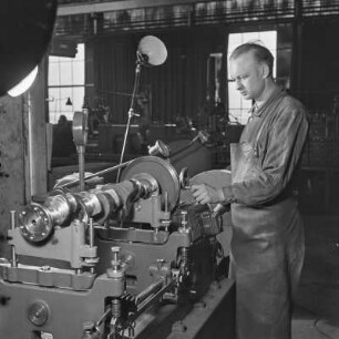 Produktionsanlage für Kurbelwellen bei Borgward