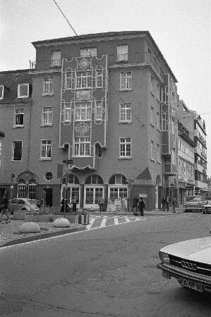 Renovierung der Gaststätte "Krokodil" am Ludwigsplatz durch die Brauerei Binding