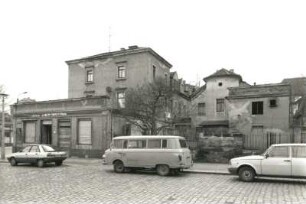 Dresden-Neustadt, Tannenstraße 22/Ecke Königsbrücker Platz 4. Doppelwohnhaus mit Ladenanbau (um 1870)
