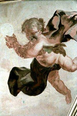 Pendentif über der Prudentia-Statue: Genius mit einem Bildnismedaillon, das von der Sonne beschienen wird