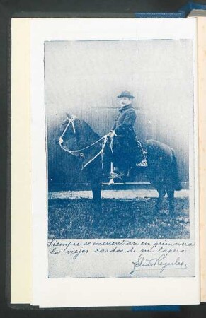 [Fotografía del autor a caballo]