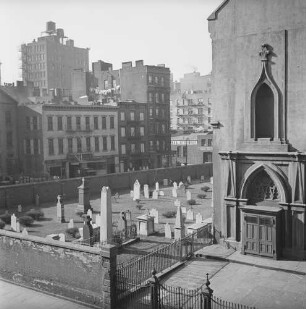 New York, Mulberry Street. Katholischer Friedhof