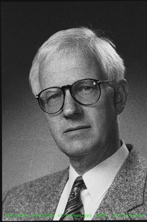 Prof. Manfred Popp (Vorstandsvorsitzender des Kernforschungszentrums Karlsruhe (KfK))