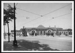 Bahnhof Dresden-Neustadt : Dresden-Neustadt. Blick zum Neustädter Bahnhof