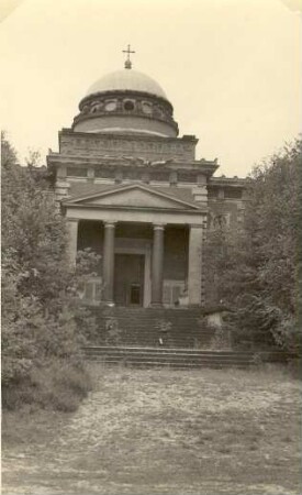 Mausoleum in Reuthen bei Spremberg (Das Bauwerk wurde 1968 gesprengt.) : Mawsolej w Ruśach pola Grodka
