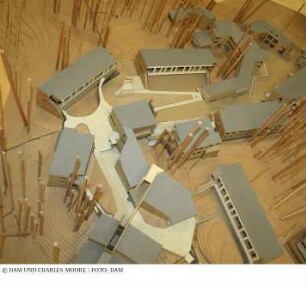Kresge College, Universität von Kalifornien - Modell der Gebäude mit Umgebung