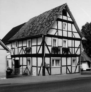 Wehretal, Landstraße 33