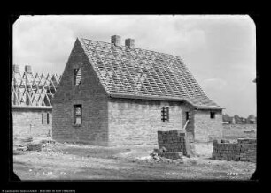 Vierjahresplansiedlung Merseburg III, Freienfelde (Freiimfelde), im Bau (Otto-Ambros-Siedlung)