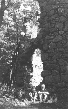 Schöpstal-Kunnersdorf. An der Ruine der Holländermühle