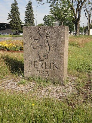 Berliner Meilenstein; Darmstadt, Berliner Allee