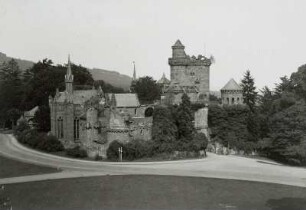 Kassel, Schlosspark Wilhelmshöhe : Kassel. Schlosspark Wilhelmshöhe. Löwenburg. Südwestansicht vom Turnierplatz