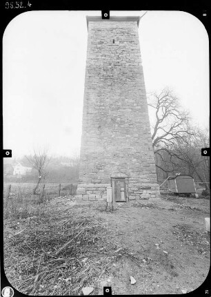 Wutha-Farnroda, Eichrodter Weg. Schloßpark. Schloßturm (12. Jh.)