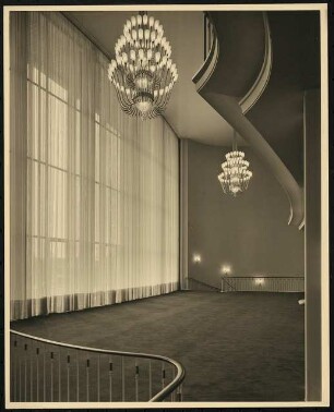 Schauspielhaus, Bochum: Foyer Hochparkett unter Rang-Balkon