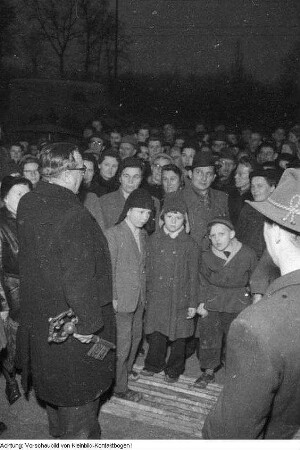 Dresden, Neustädter Markt. Wiederaufbau des "Goldenen Reiters", 1955
