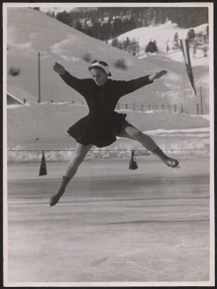 Die Siegerin der HJ-Meisterschaft im Eiskunstlauf in Garmisch-Partenkirchen, Ruth Stettner aus Nürnberg