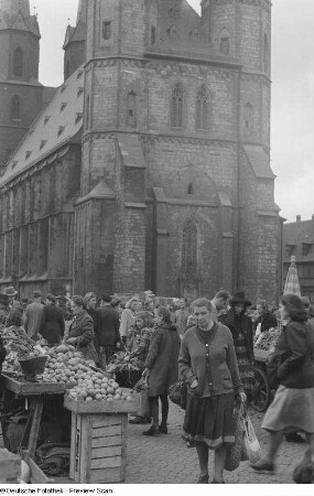 Verkaufsstände auf dem Marktplatz