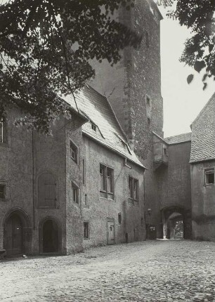 Schloss Rochlitz, Schlosshof, Blick nach Westen