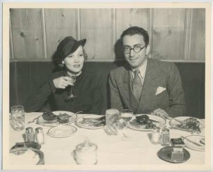 Marlene Dietrich und Rouben Mamoulian (Los Angeles, zirka 1933 - 1935) (Archivtitel)