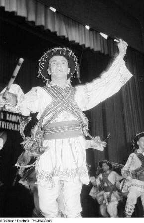Rumänische Tänzer des Rahmenprogramms zur Leipziger Herbstmesse 1954