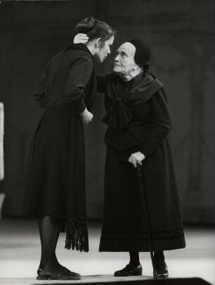 Katharina Knie [Volksstück], Hildegard Schmahl, Elsa Wagner, 18.4.70