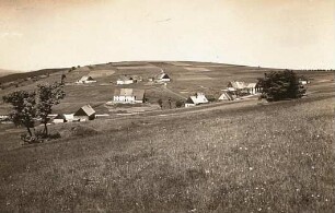 Langewiese (Osek-Dlouhá Louka). Ortsansicht von Osten