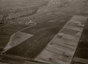 Luftbildaufnahmen von Karlsruhe. Oberreut / Siedlungen - Flugplatz Forchheim von Süden