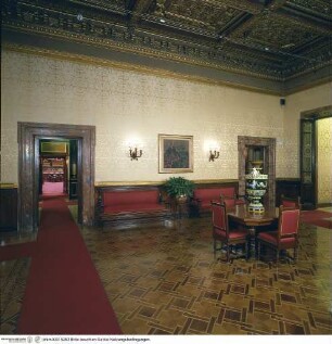 Palazzo Madama, Sala dello struzzo