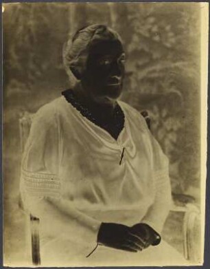 Portrait Frau Cremer