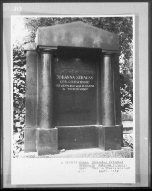 Grabstein von Johanna Strauss, geborene Goldschmidt (gestorben 1942.08.18)