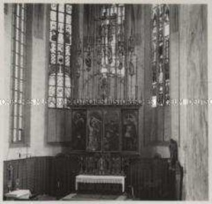 Nördlingen, Kirche St. Salvator, Hochaltar, Schrein