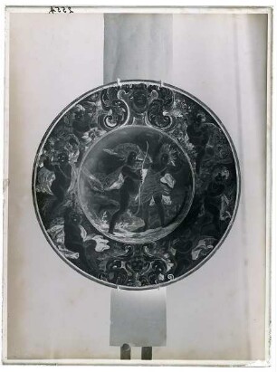 Teller mit Apoll und Daphne