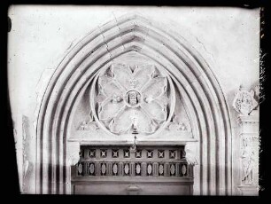 Stadtkirche; Westportal mit Tympanon