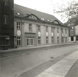 Cottbus, Sandower Straße 54. Ehem. Syndikatshaus (1698, M. 18. Jh., Bayrische Vereinsbank). Straßenansicht