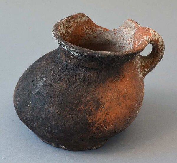 Clay vessel