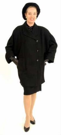 Schwarzes Complet: 7/8 Jacke zu schmalem Rock