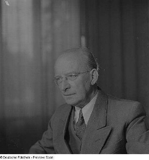 Porträt Prof. Friedrich Winkler
